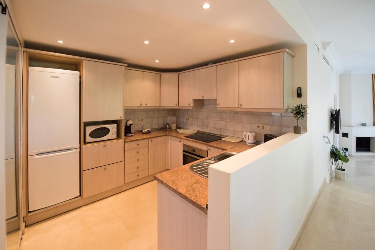 Spacious Flat With Pool In Appartement *