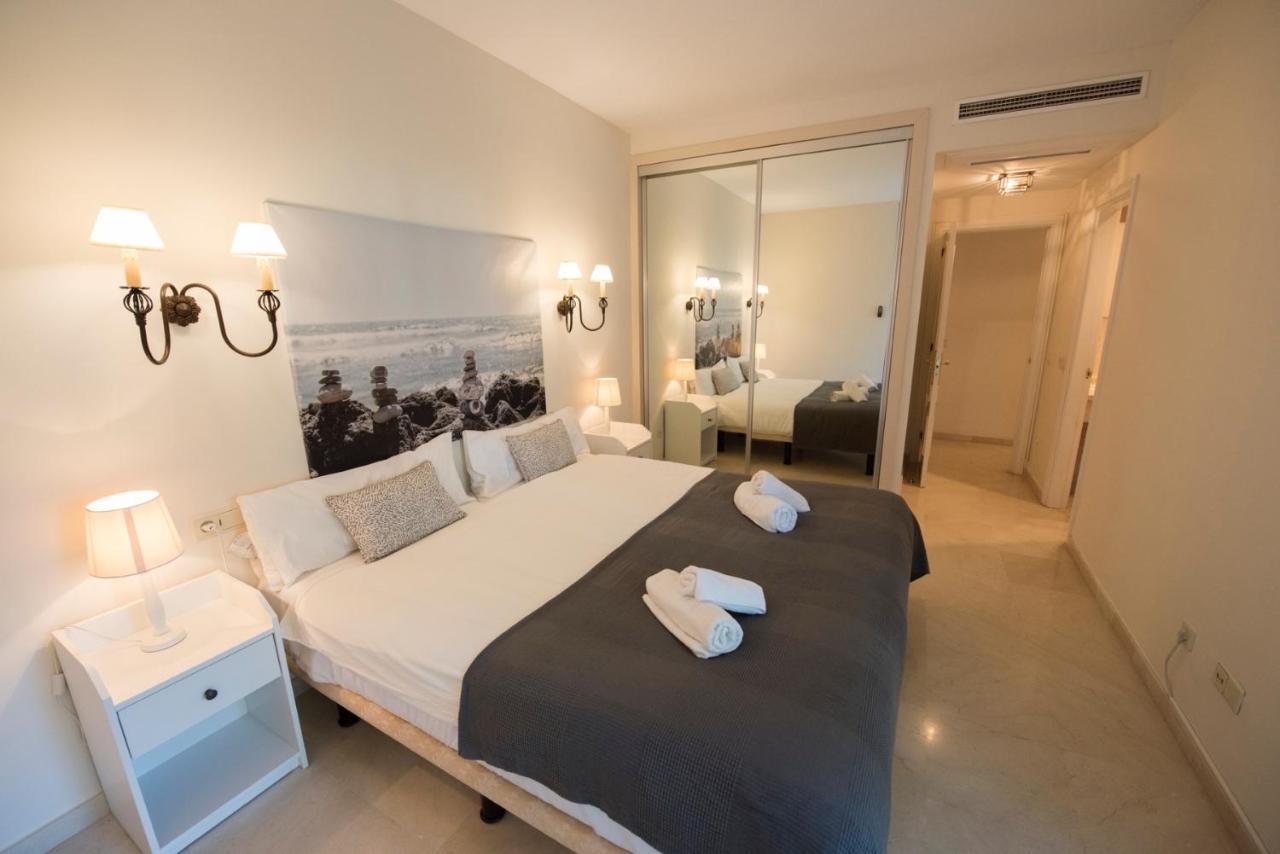Spacious Flat With Pool In *
